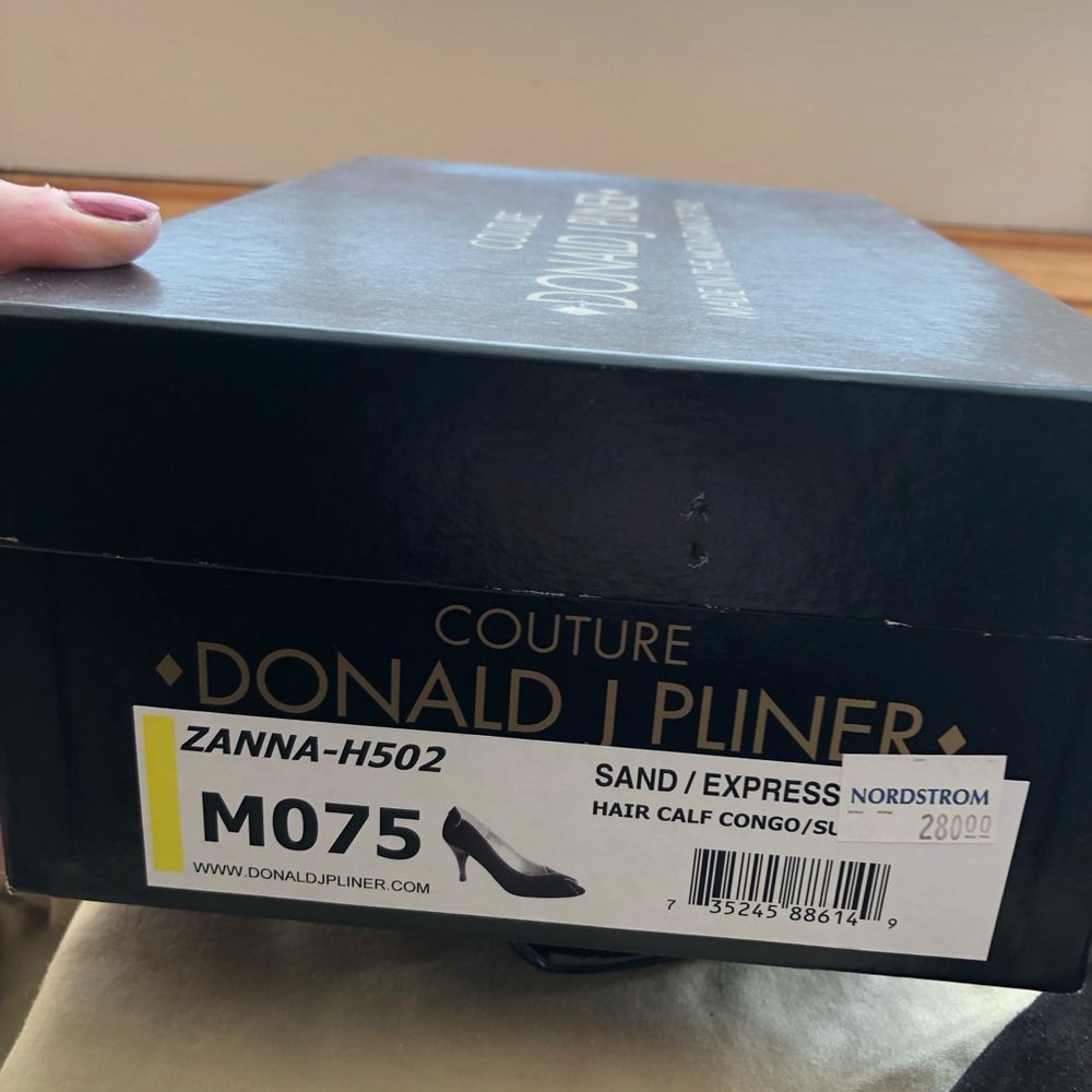 Donald Pliner Leopard Pumps - Picture 8 of 8